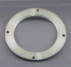 Target retaining ring on Desk IV TSC